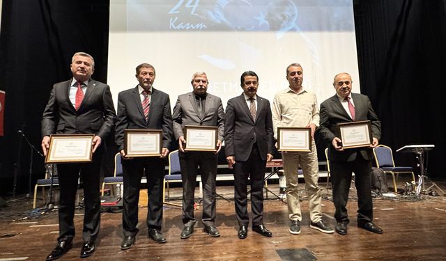 İç Anadolu'da 24 Kasım Öğretmenler Günü kutlandı