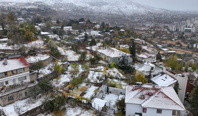Kayseri'de kar yağmaya başladı