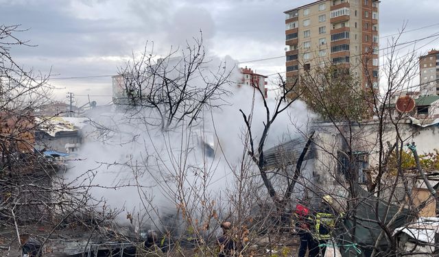 Kayseri'de müstakil evde yangın çıktı