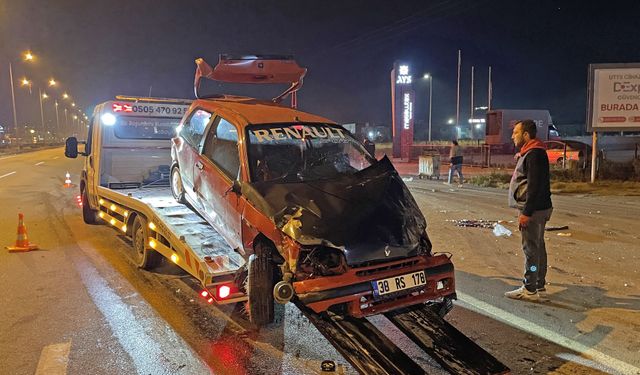 Kayseri'de otomobil devrildi:1 ölü, 2 yaralı
