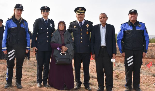 Kırşehir emniyeti şehitler adına 500 fidan dikti