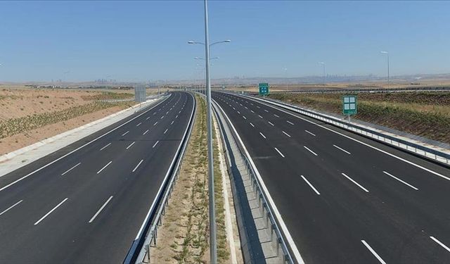 Türkiye'nin bölünmüş yol ağı 5 katına çıktı