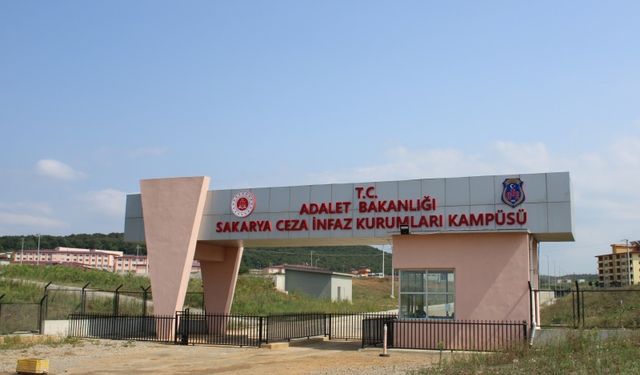 123 Hükümlü Zehirlendiği Şüphesiyle Hastaneye Kaldırıldı