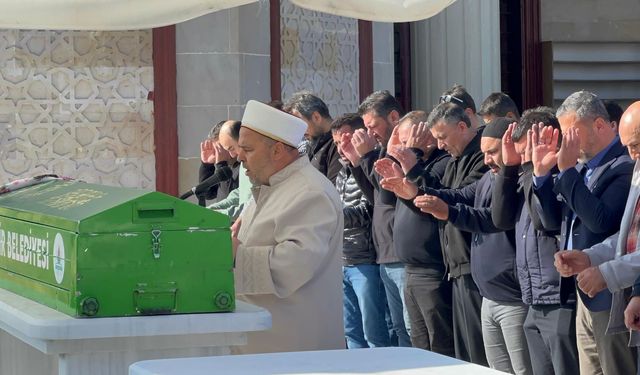 9 aylık hamile kadın evinde ölü bulundu