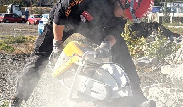 Baba-oğul arama kurtarma gönüllüsü