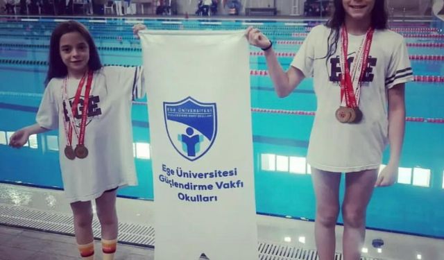 Barış Arslan’ın Kızları Yüzmede Zirveye Koşuyor
