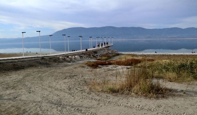 Burdur Gölü 55 yılda 21,3 metre çekildi