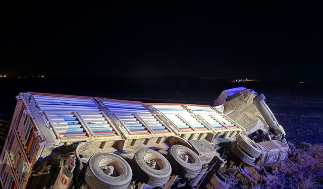 Diyarbakır'da feci kaza: 3 ölü, 7 yaralı