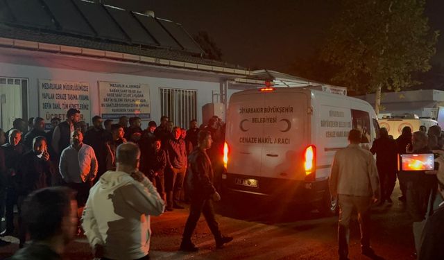 Diyarbakır'da viyadük inşaatında iskele çöktü