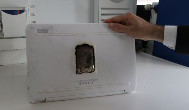 Dizüstü bilgisayarı bomba gibi patladı