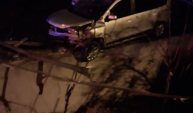 Düziçi’nde otomobil evin çatısına düştü: 4 yaralı