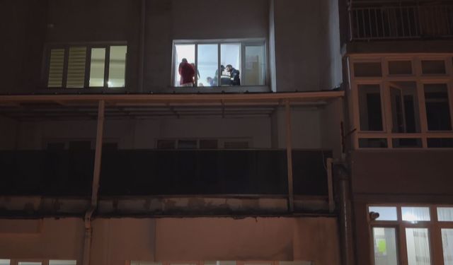 Eskişehir'de  8. Kattan Düşen Kadın Kurtarıldı