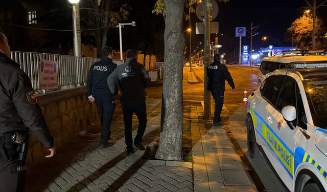 Eskişehir’de Otomobil Tramvay Yoluna Girdi