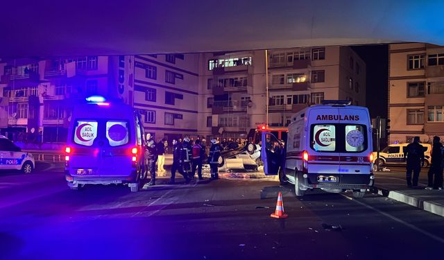 Kayseri'de otomobil takla attı