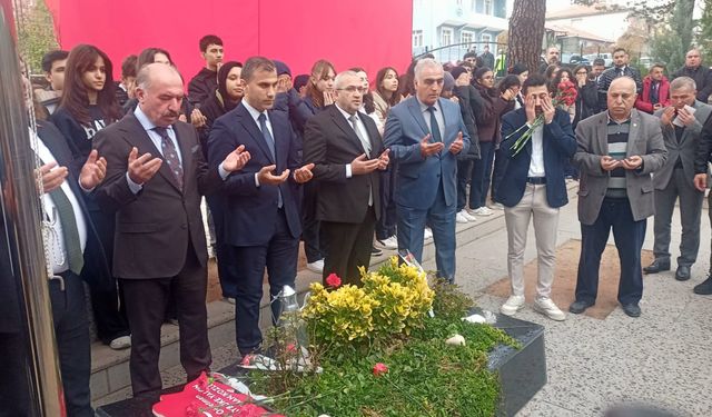 Şehit öğretmen Aybüke Yalçın mezarı başında anıldı