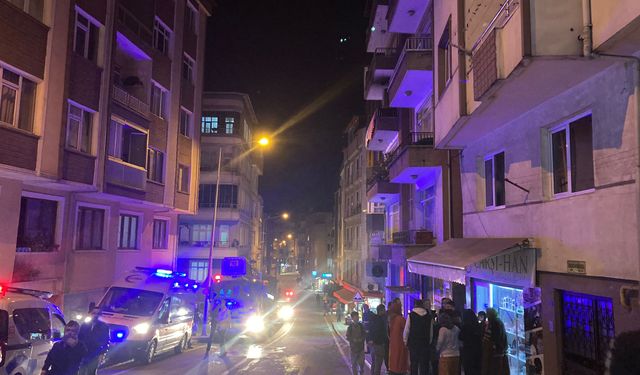 Yanan evde mahsur kalan anne ve oğlu yaralandı!