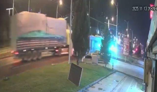 Zincirleme kaza meydana geldi, iki kişi öldü!