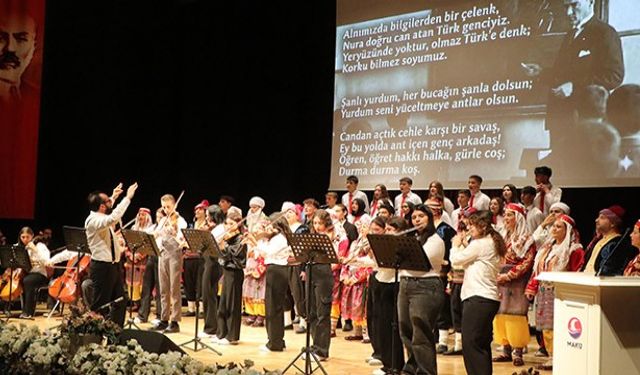 Burdur'da 24 Kasım Öğretmenler Günü kutlandı