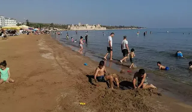 Mersin Kızkalesi’nde Yaz Tadında Kasım