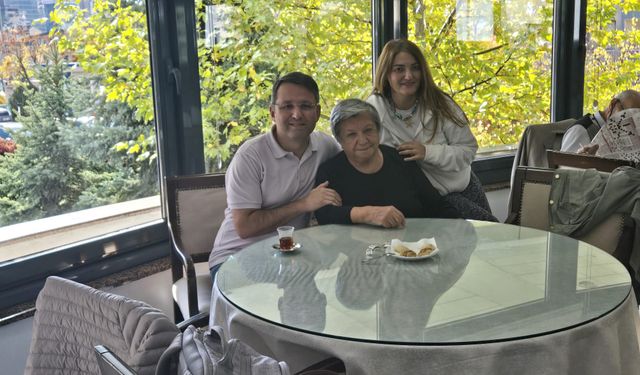 GÜLTEN ÖĞRETMENİN MUTLU GÜNÜ