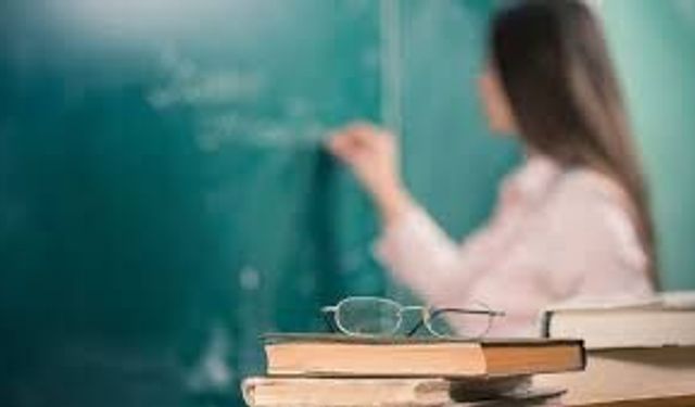 Eylül’e Umut Olan Öğretmen: Nadiye İlerisoy 5 Yıldır Gönüllü Eğitim Veriyor