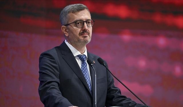 İletişim Başkanı Duran'dan, A Milli Erkek Basketbol Takımı'nı tebrik