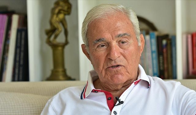 Türk Güreşinin Efsanesi Ahmet Ayık’a “Yaşam Boyu Spora Katkı” Ödülü