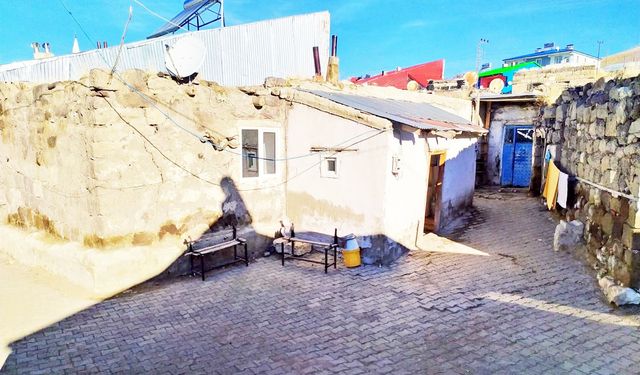 Erzurum Tekman’da bir kişiyi döverek öldüren 6 kişiden 3’üne ev hapsi