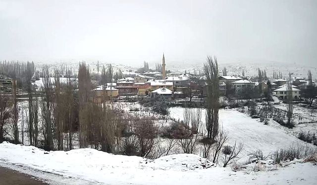 Gemerek'te kar yağışı!