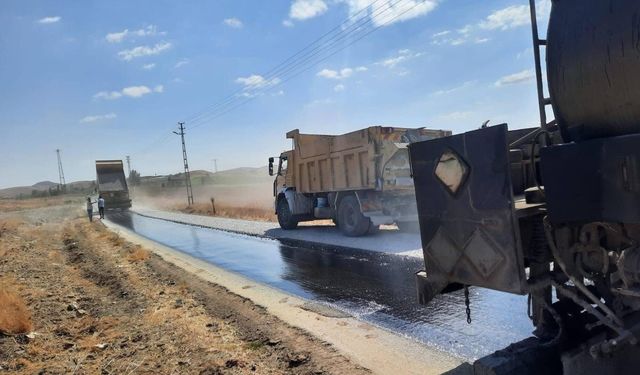 Köy yolları asfaltlandı