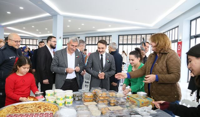 Sivas'ta Gazze yararına kermes düzenlendi