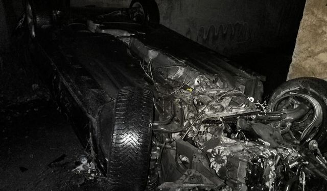 Sivas’ta otomobil devrildi: Sürücü yaralı kurtuldu