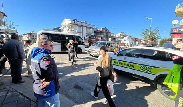 Fethiye’de Midibüs ile Minibüs Çarpıştı: 13 Yaralı