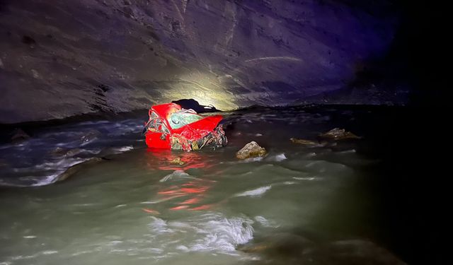 Hakkari’de Araç Zap Suyu’na Uçtu: 1 Yaralı, Kayıplar Var