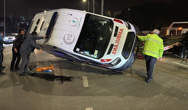 Karabük’te Ambulans Kazası: 3 Sağlık Personeli Yaralı