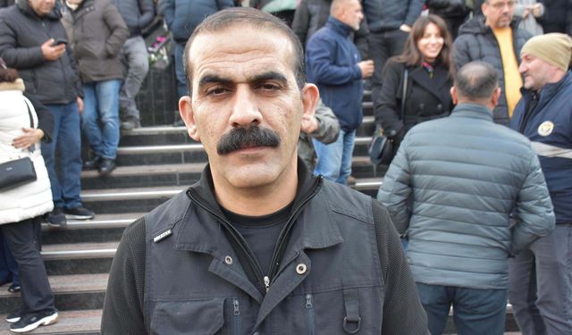 Maaşlarını alamayan belediye işçilerinden 'çöp toplamama' kararı