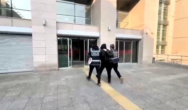 Otomobil hırsızlığı kamerada