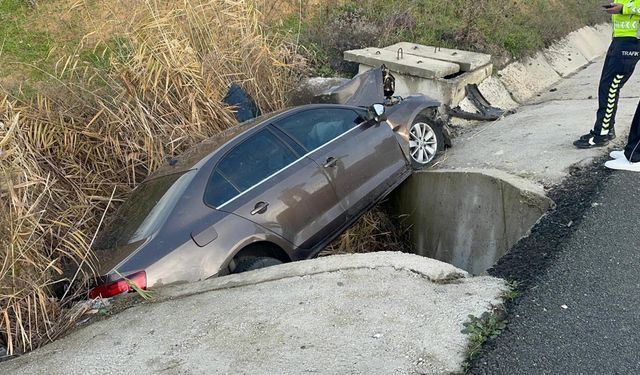 Otomobil Su Kanalına Düştü!