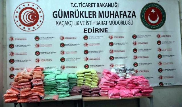 TIR’da 2,5 milyon hap ve 16 kilo esrar ele geçirildi