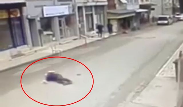 Yayaya çarpan motosikletli kaza sonrası kaçtı!