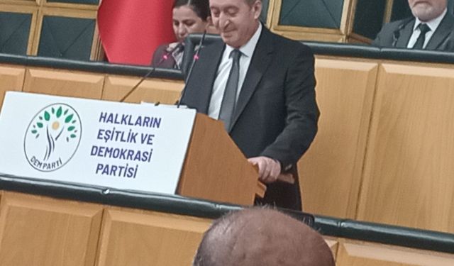 DEM’den Özgür Özel’e “Stolckhom Sendromu” eleştirisi