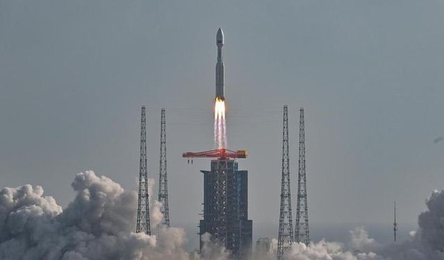 Çin, Yeni İnternet Uydu Grubunu Uzaya Fırlattı
