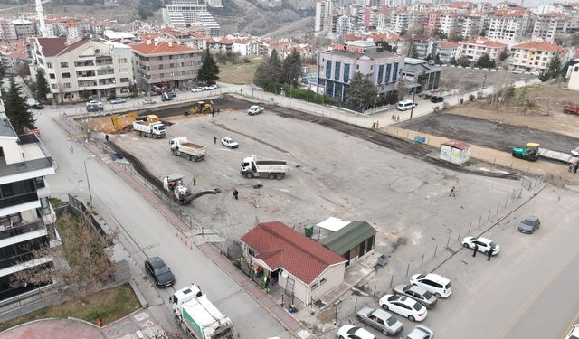 Çankaya Belediyesi Birlik Pazaryeri’nde Üst Kaplama Çalışmalarına Başladı