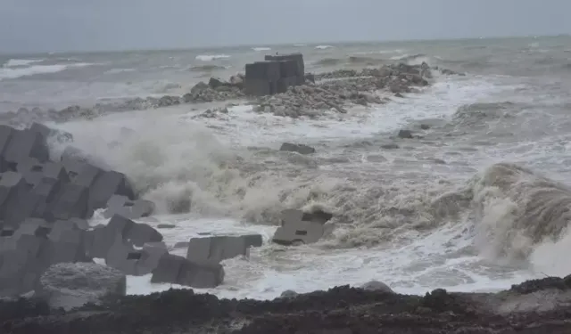 Zonguldak’ta fırtına çıktı