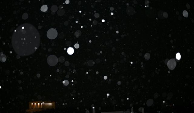 Başkentte  kar yağışı!