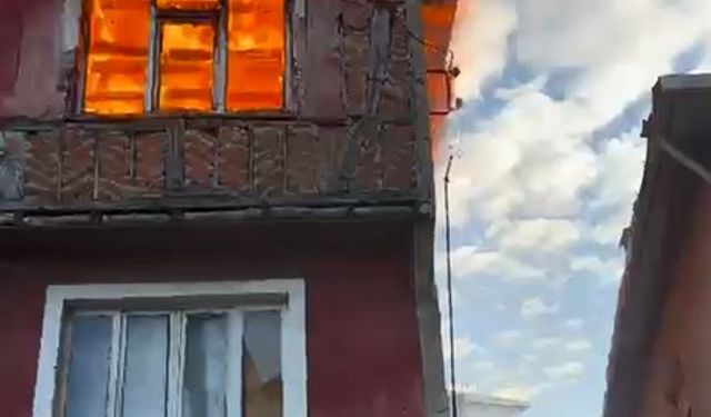 3 katlı binada yangın