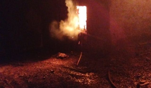 Adana’da Sobadan Yangın: Ev Kül Oldu