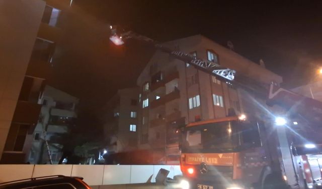 Bursa'da 7 katlı otelde yangın paniği