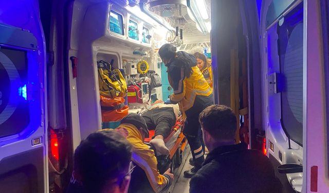 Ceyhan’da Hurdaya Dönen Araçtan Şans Eseri Kurtuldular