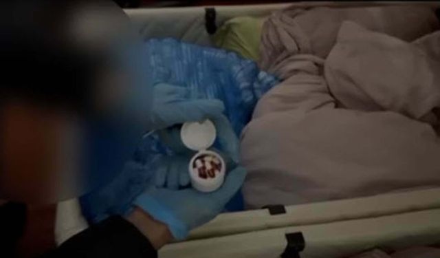 İzmir'de 17 bin 280 sentetik hap ele geçirildi